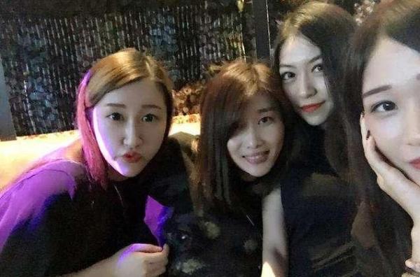 去酒吧找小妹，怎样区分出不出台？我来教你 第2张