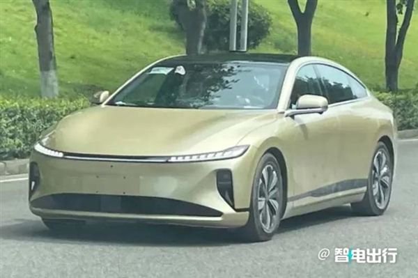 颜值超高碾压一众国产！长安启源A07路试：上市就打比亚迪汉 第1张