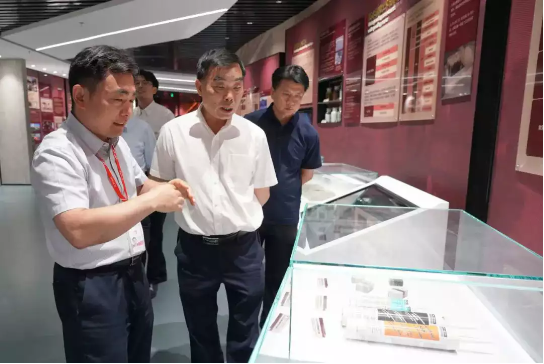 中国机械冶金建材工会全国委员会分党组书记、主席陈杰平赴东方雨虹走访慰问 第5张