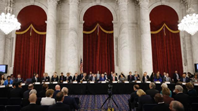 美国科技大佬齐聚国会闭门商讨AI，“对文明的未来非常重要”