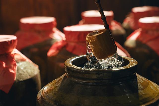 茅台生肖酒未上市价格已炒翻倍！酒企抢“喝”生肖酒，今年会不会“醉”？ 第4张