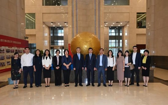 中国农业银行董事长谷澍会见越南国家银行副行长范青河 第1张