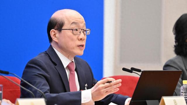 刘结一再次亮相全国两会首场发布会，经济民生热点被“点名”回应