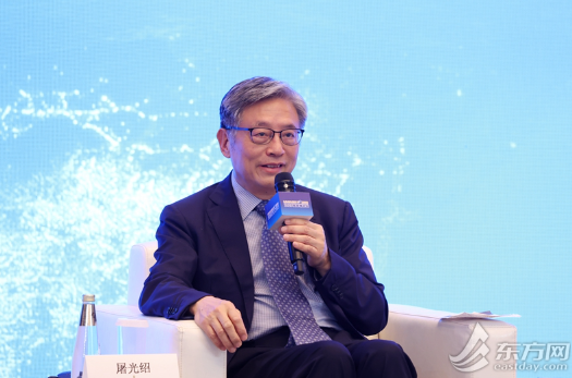 屠光绍：在AI运用上，金融机构要做好投资人和消费者之间的平衡
